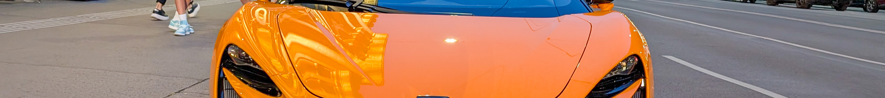 McLaren Artura Spider