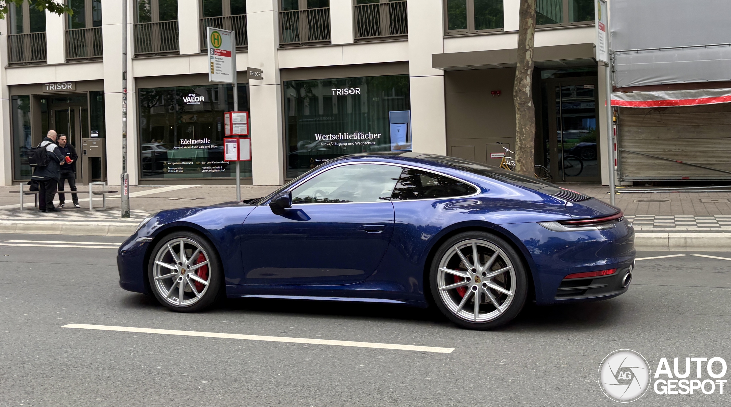 Porsche 992 Carrera 4S