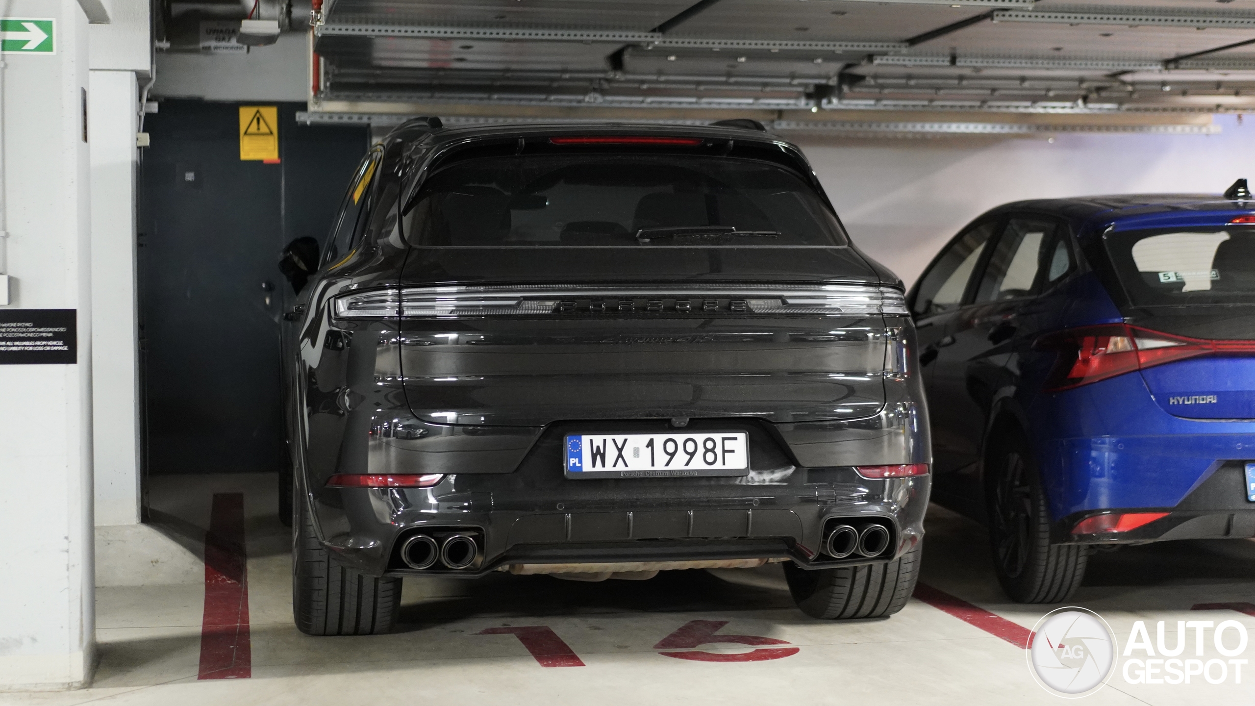 Porsche 9YA Cayenne GTS MkII