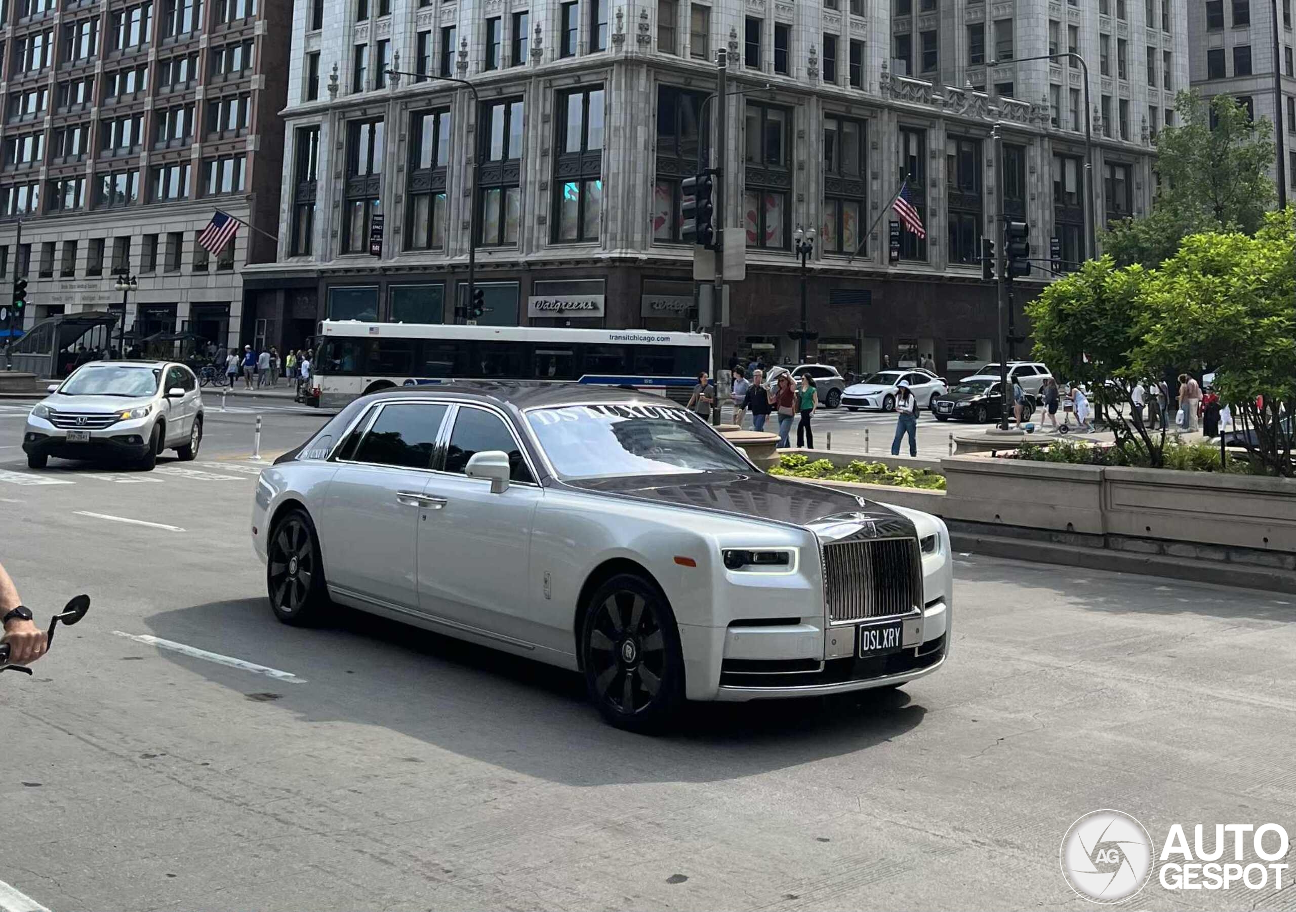 Rolls-Royce Phantom VIII EWB