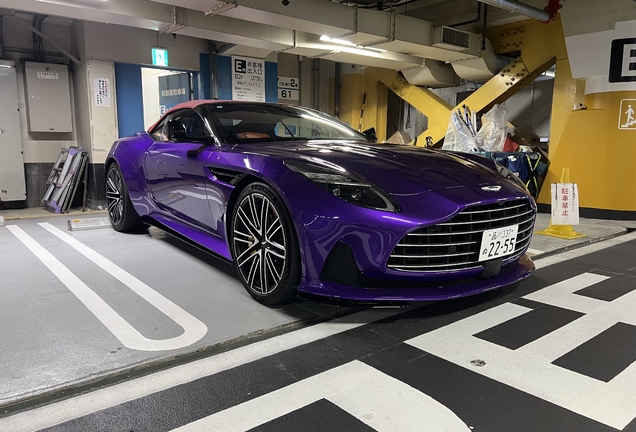 Aston Martin DB12 Volante