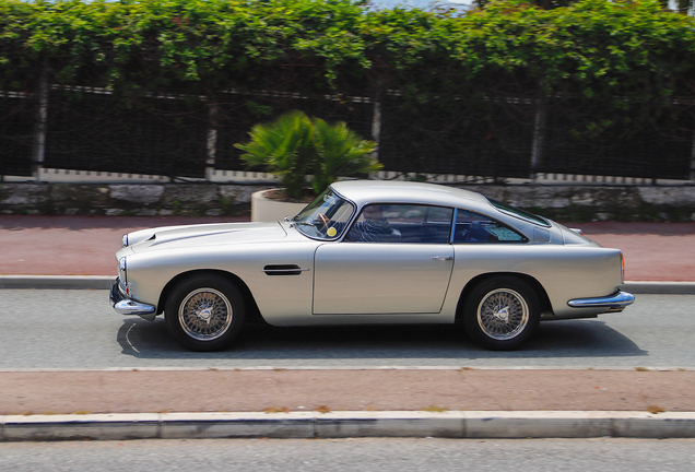 Aston Martin DB4 Superleggera