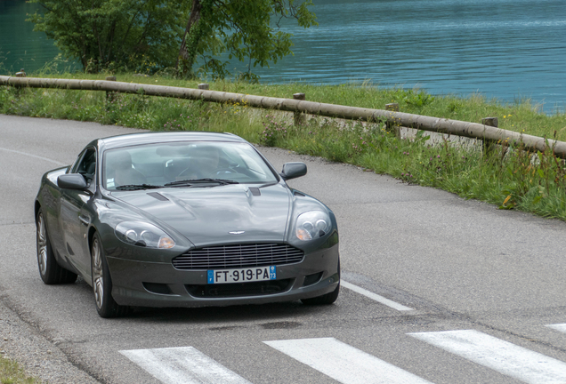 Aston Martin DB9