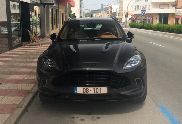 Aston Martin DBX