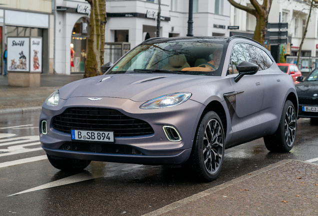 Aston Martin DBX
