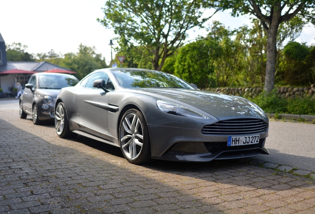 Aston Martin Vanquish 2013