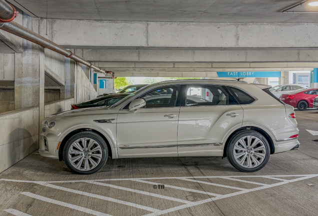 Bentley Bentayga Azure