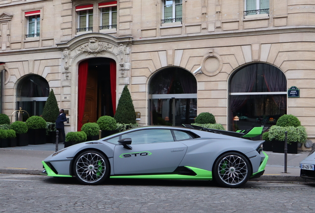 Lamborghini Huracán LP640-2 STO