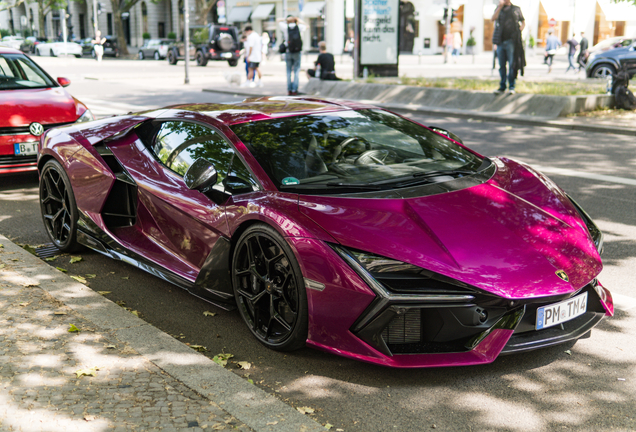Lamborghini Revuelto