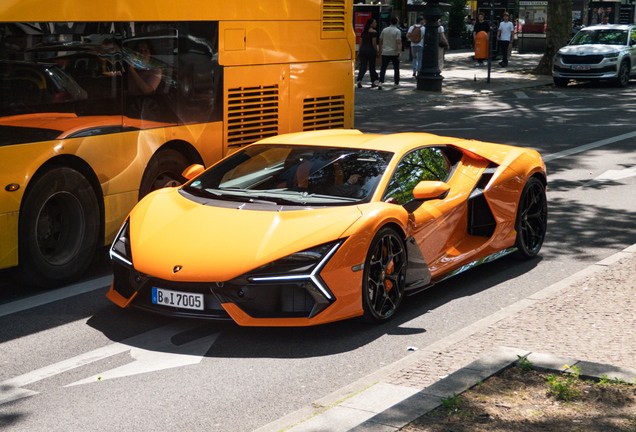 Lamborghini Revuelto
