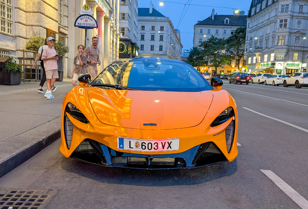 McLaren Artura Spider