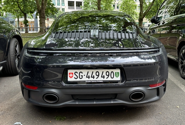 Porsche 992 Carrera 4 GTS