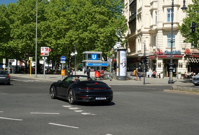 Porsche 992 Carrera 4S Cabriolet