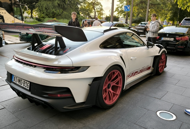 Porsche 992 GT3 RS Weissach Package