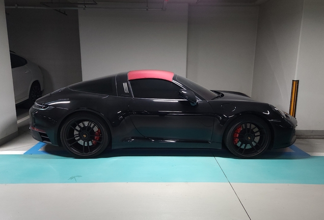 Porsche 992 Targa 4 GTS