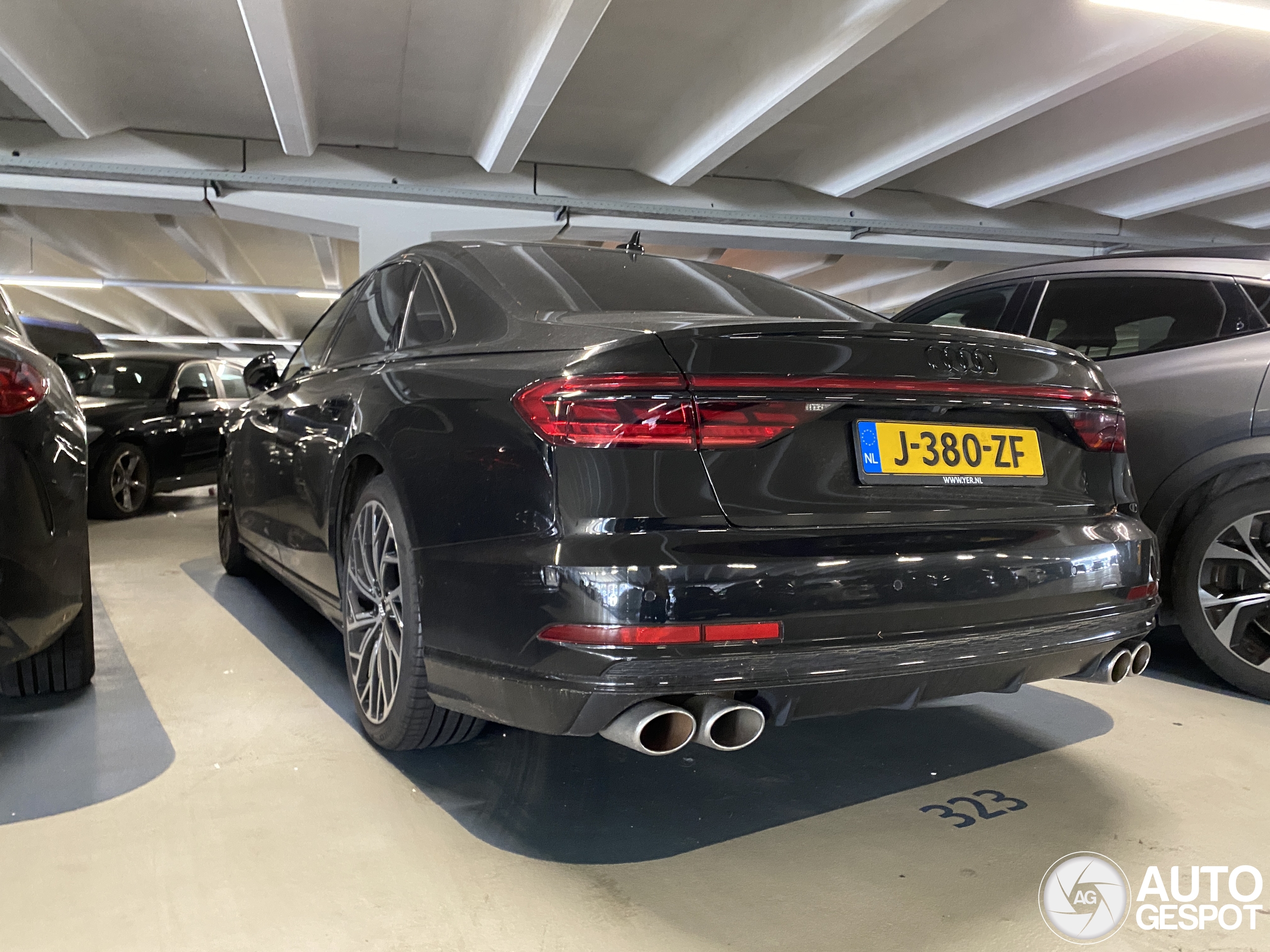 Audi S8 D5