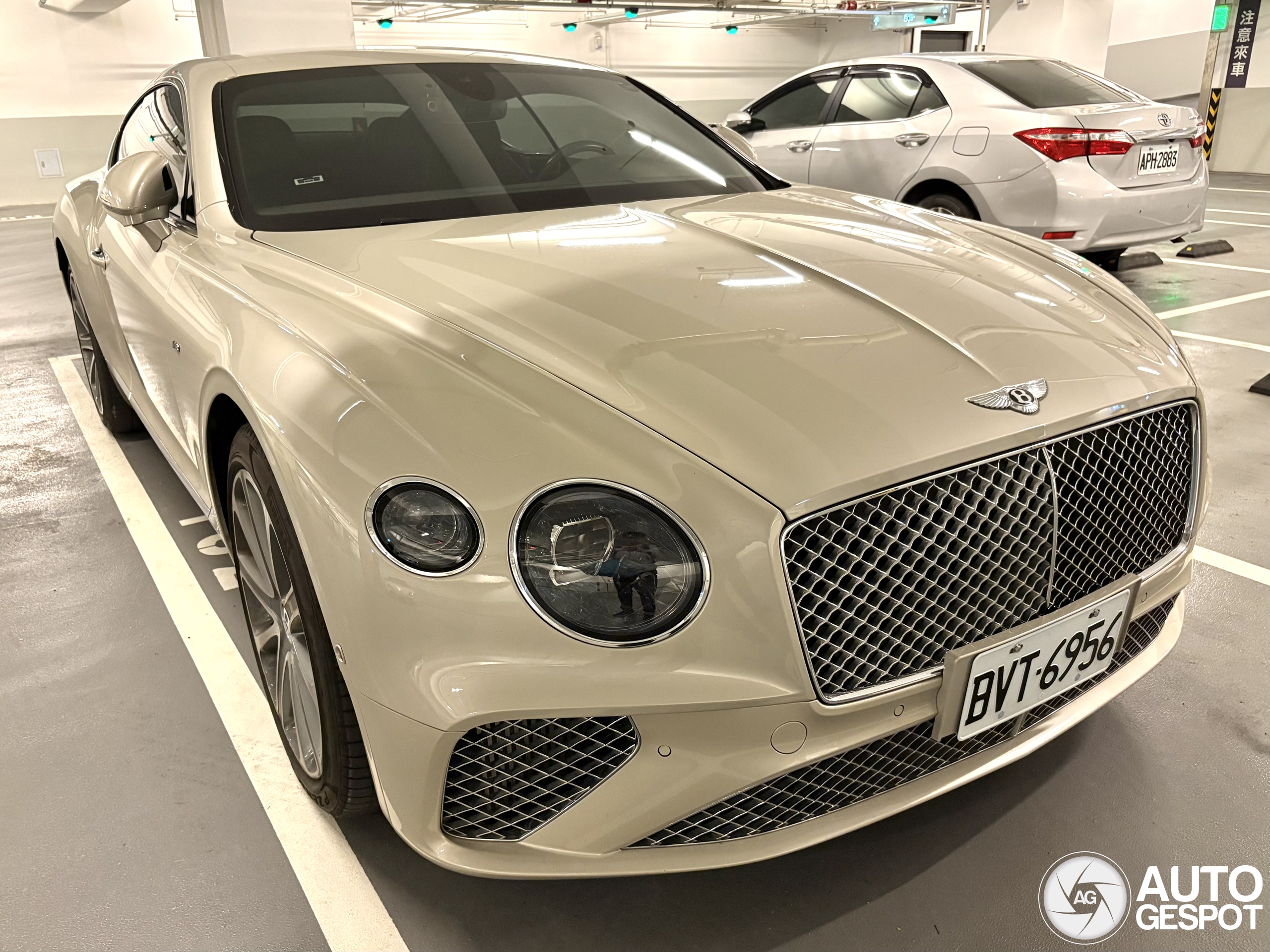Bentley Continental GT V8 2020