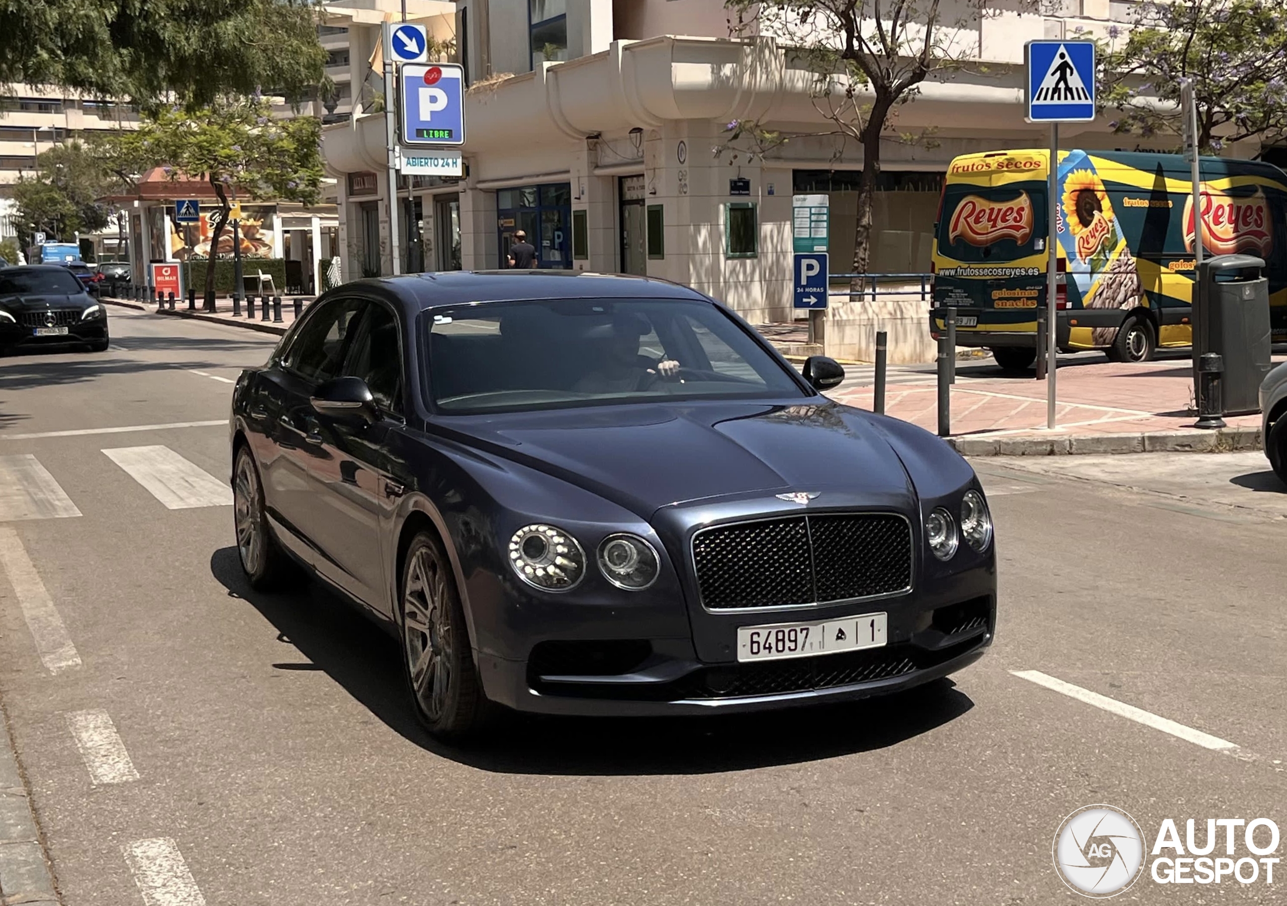 Bentley Flying Spur V8 S