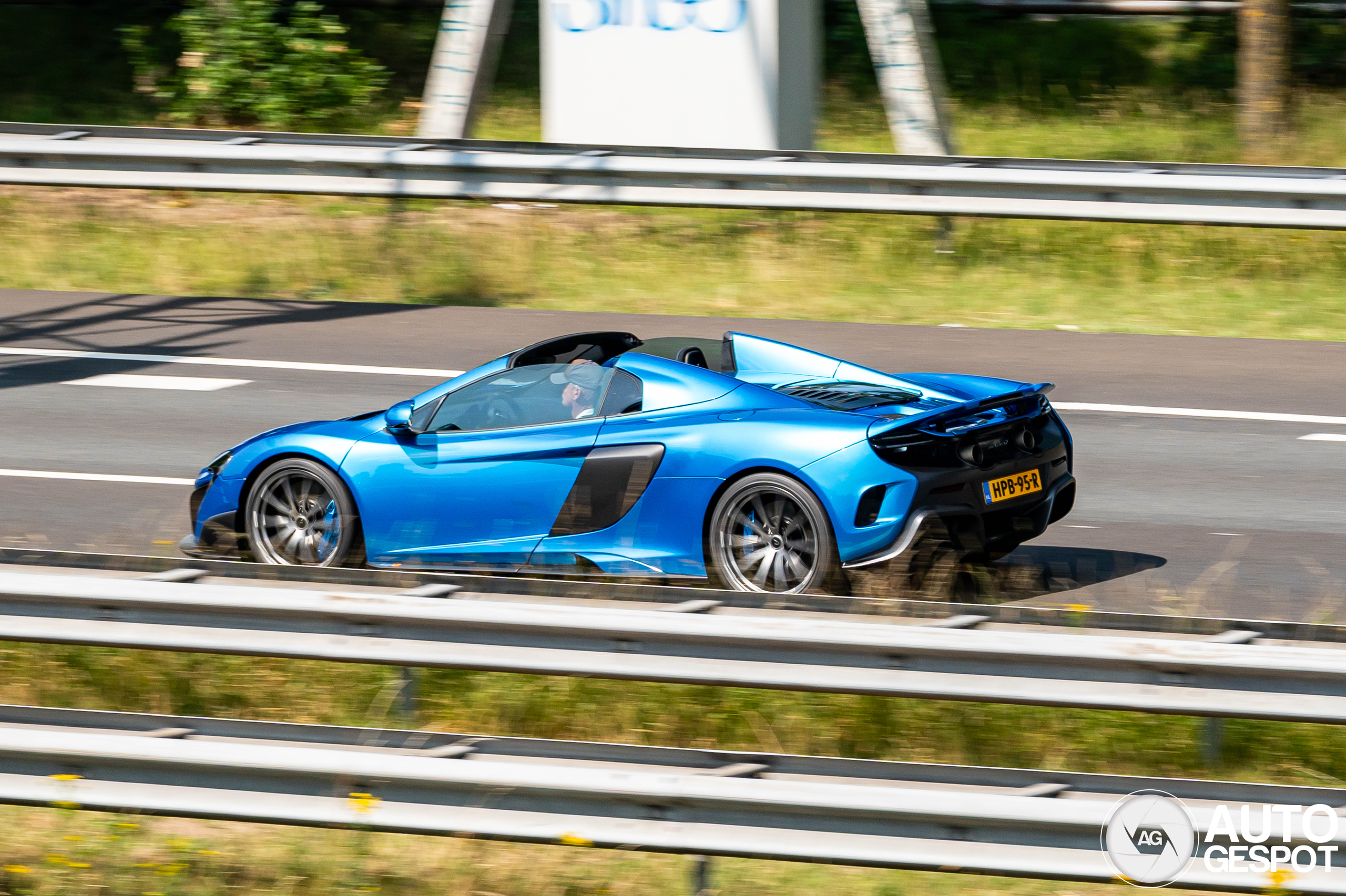 McLaren 675LT Spider