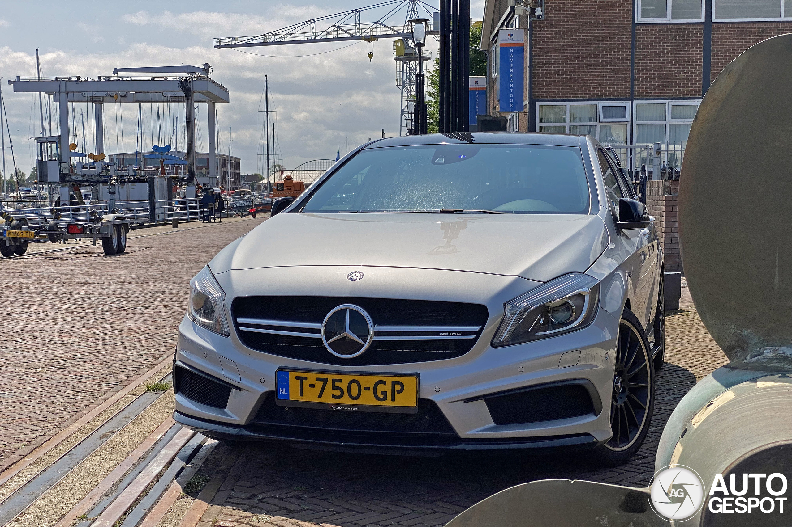 Mercedes-Benz A 45 AMG