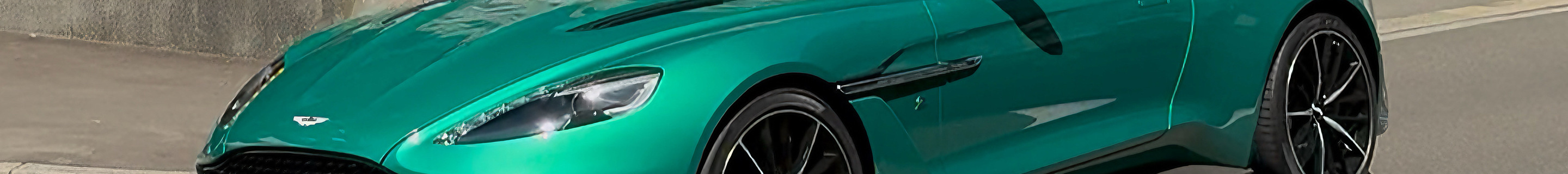 Aston Martin Vanquish Volante Zagato