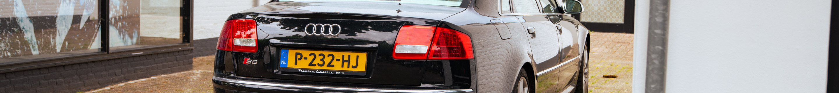 Audi S8 D3
