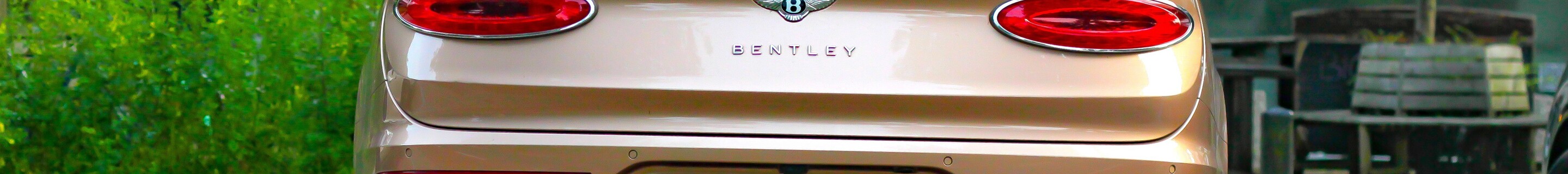 Bentley Bentayga Hybrid 2021
