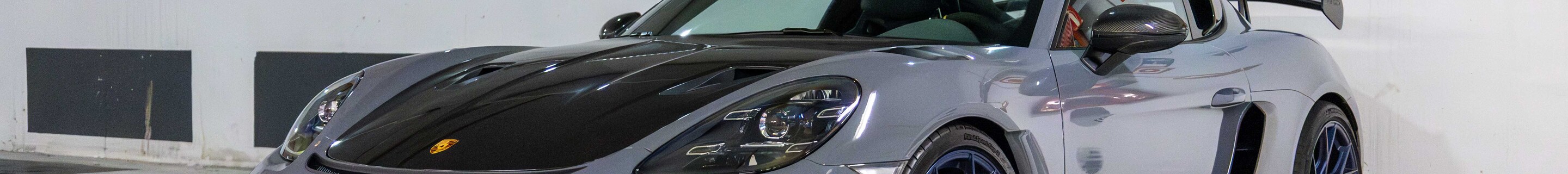 Porsche 718 Cayman GT4 RS Weissach Package