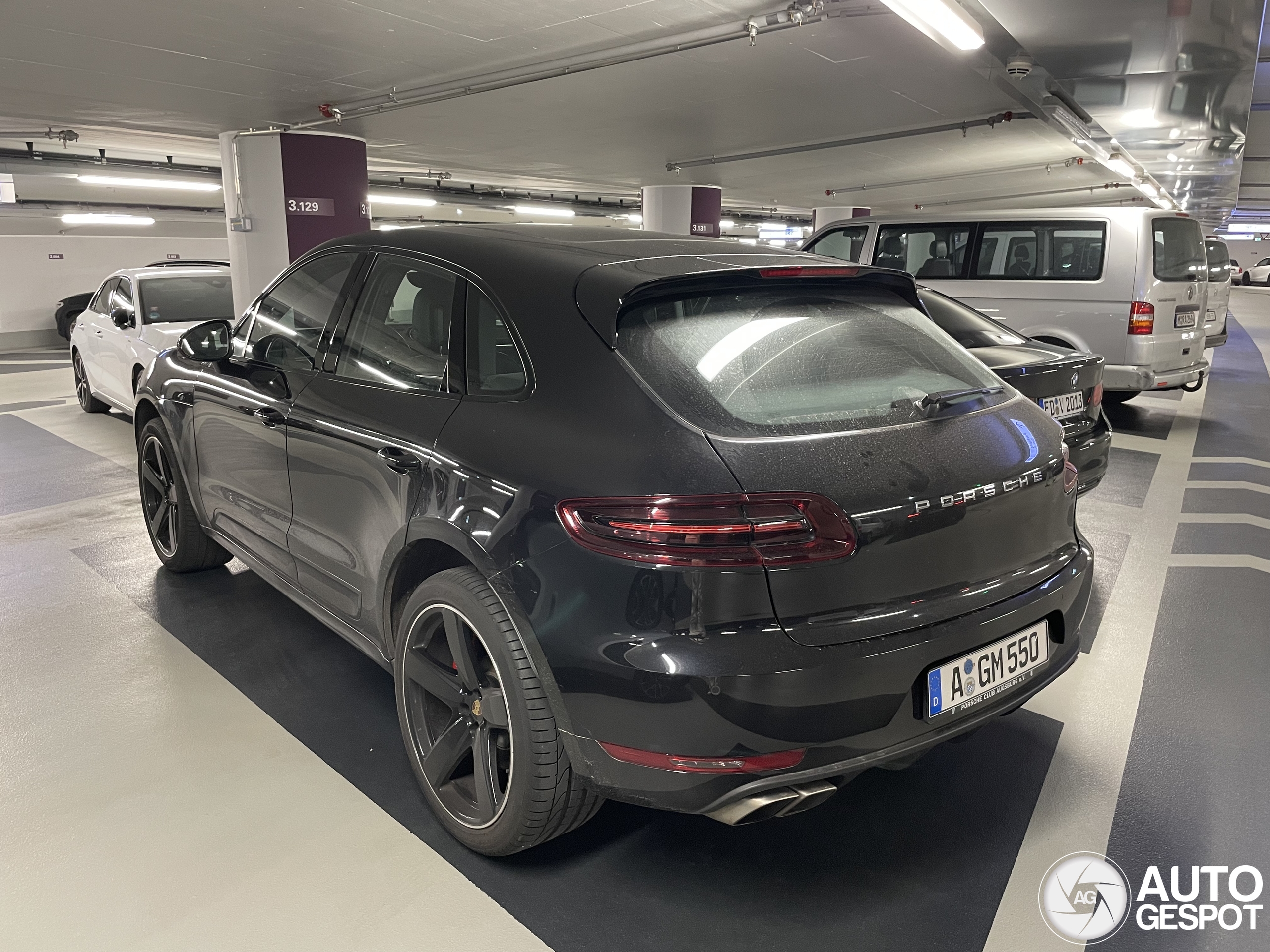 Porsche 95B Macan Turbo