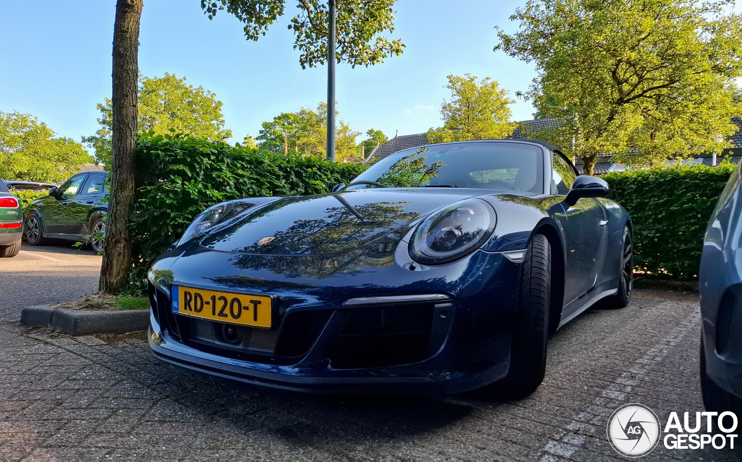 Porsche 991 Carrera 4 GTS Cabriolet MkII