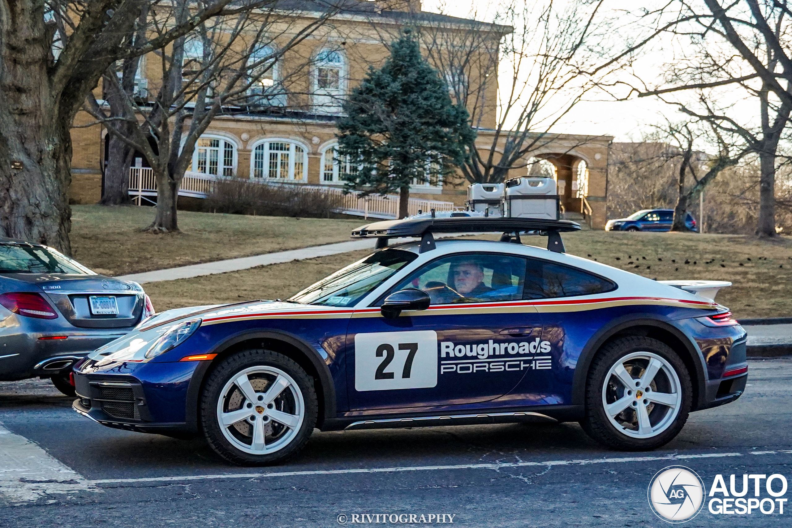 Porsche 992 Dakar