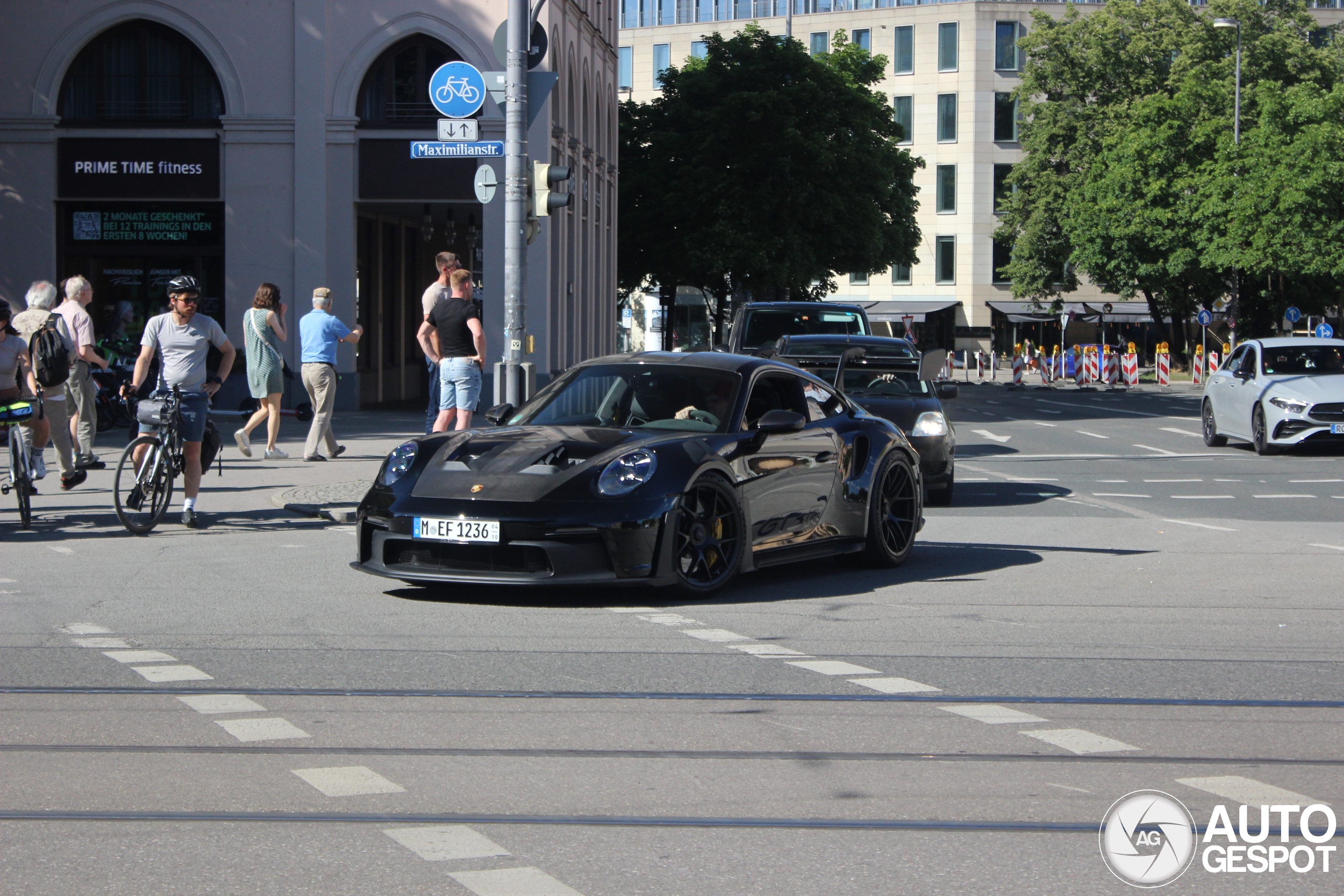 Porsche 992 GT3 RS Weissach Package