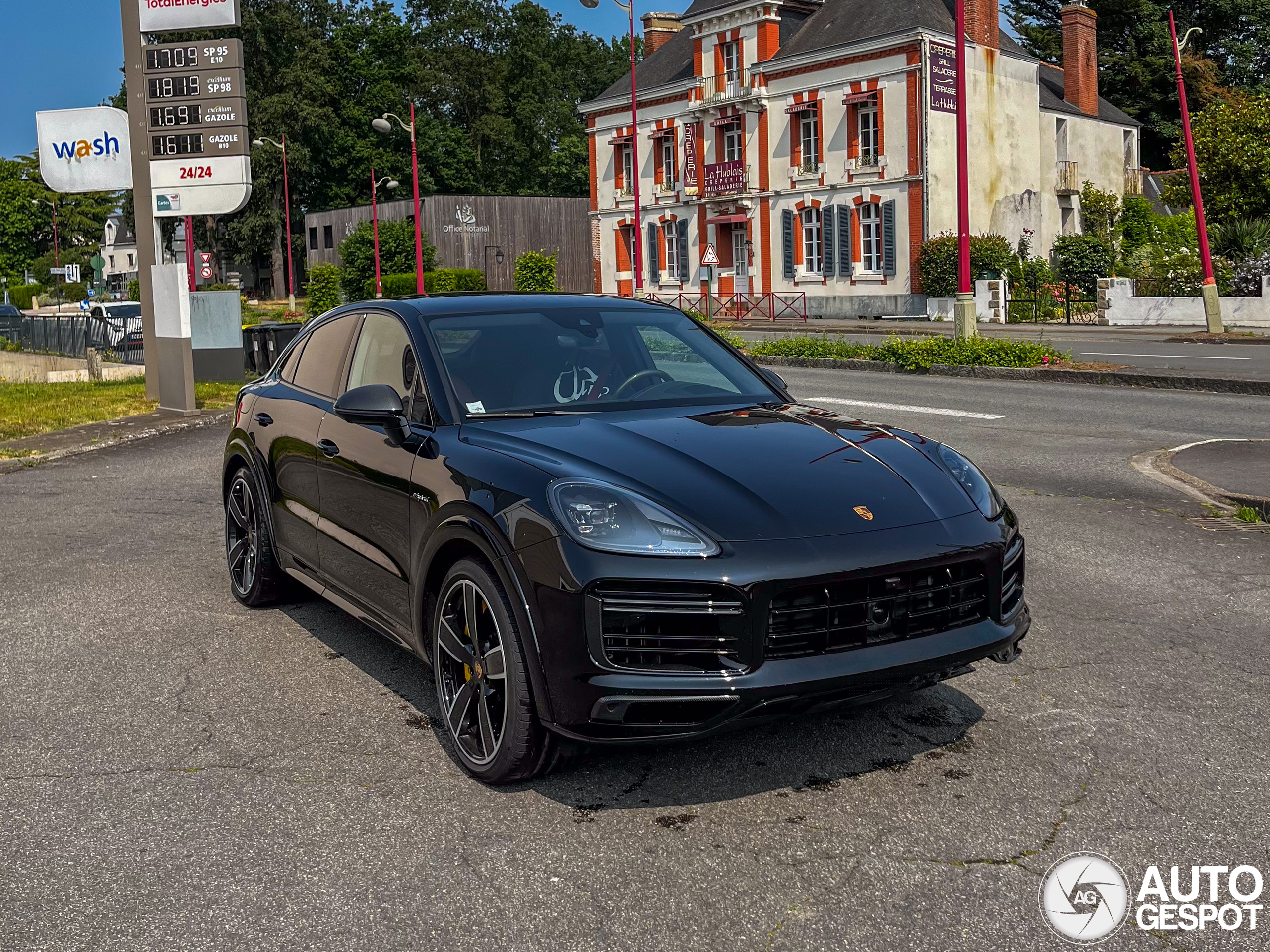 Porsche Cayenne Coupé Turbo S E-Hybrid