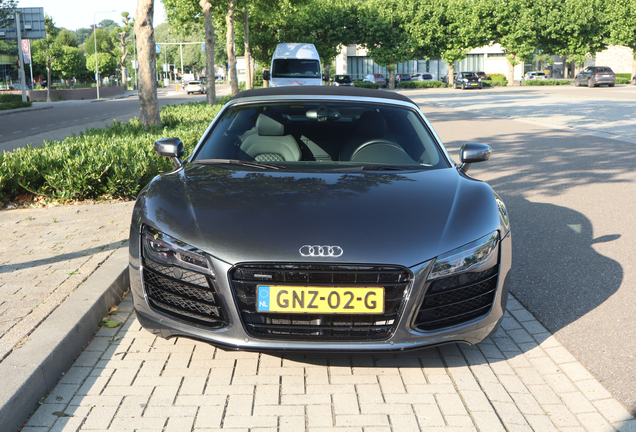 Audi R8 V10 Spyder 2013