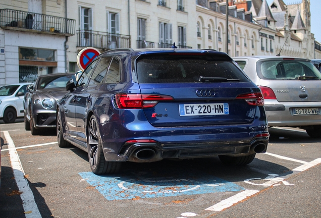 Audi RS4 Avant B9