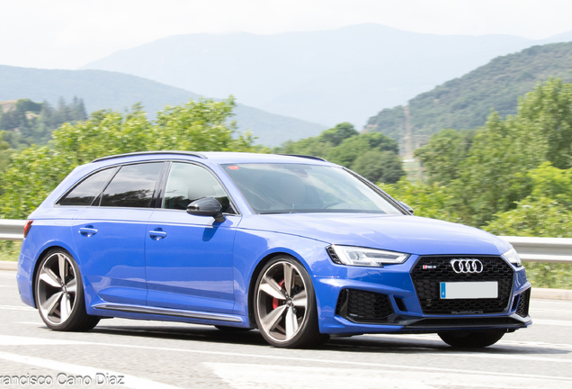 Audi RS4 Avant B9
