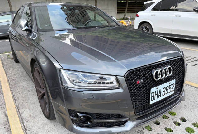 Audi S8 D4 Plus