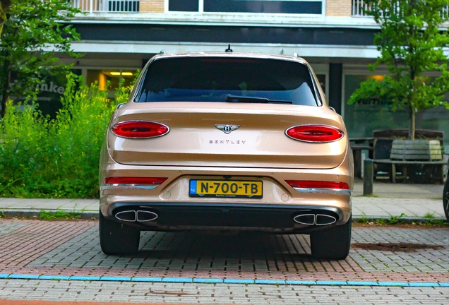 Bentley Bentayga Hybrid 2021