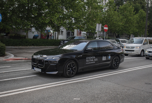 BMW M760e xDrive