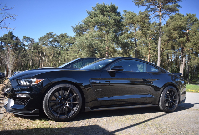 Ford Mustang Shelby GT350 2015