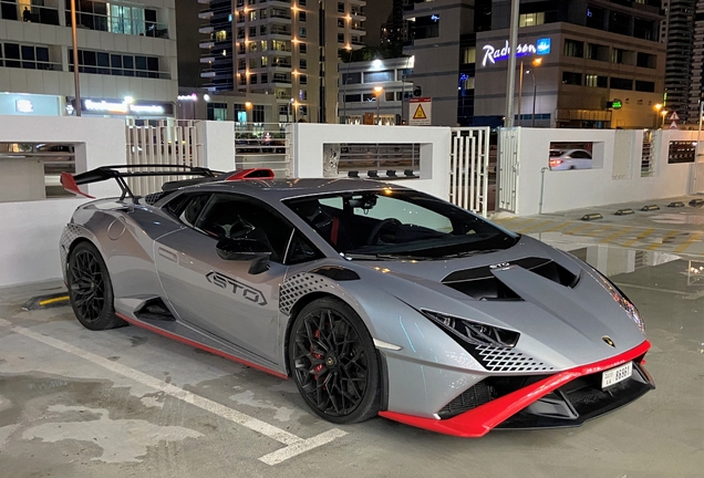 Lamborghini Huracán LP640-2 STO
