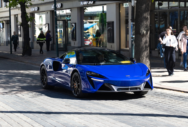 McLaren Artura Spider
