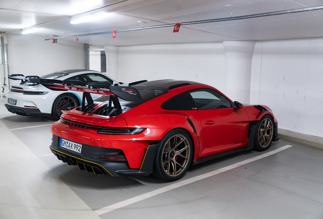 Porsche 992 GT3 RS Weissach Package
