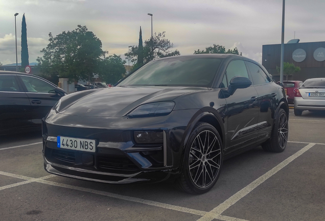 Porsche Macan EV Turbo