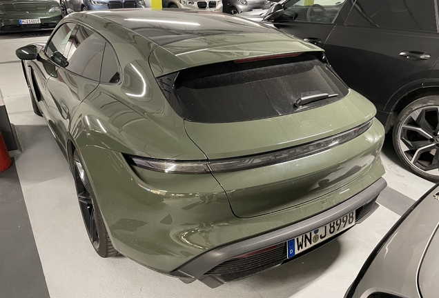Porsche Taycan Turbo S Sport Turismo