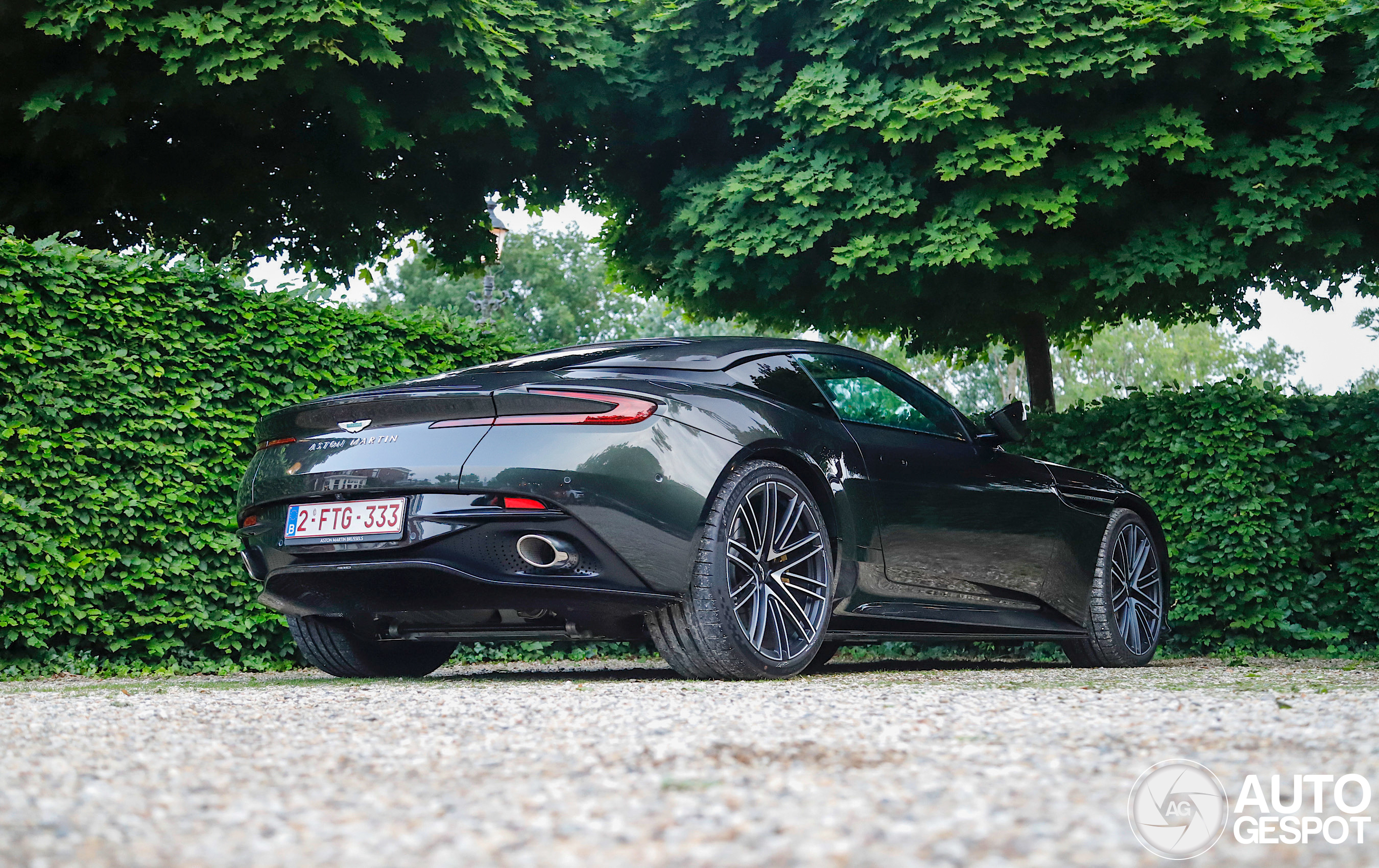 Aston Martin DB12