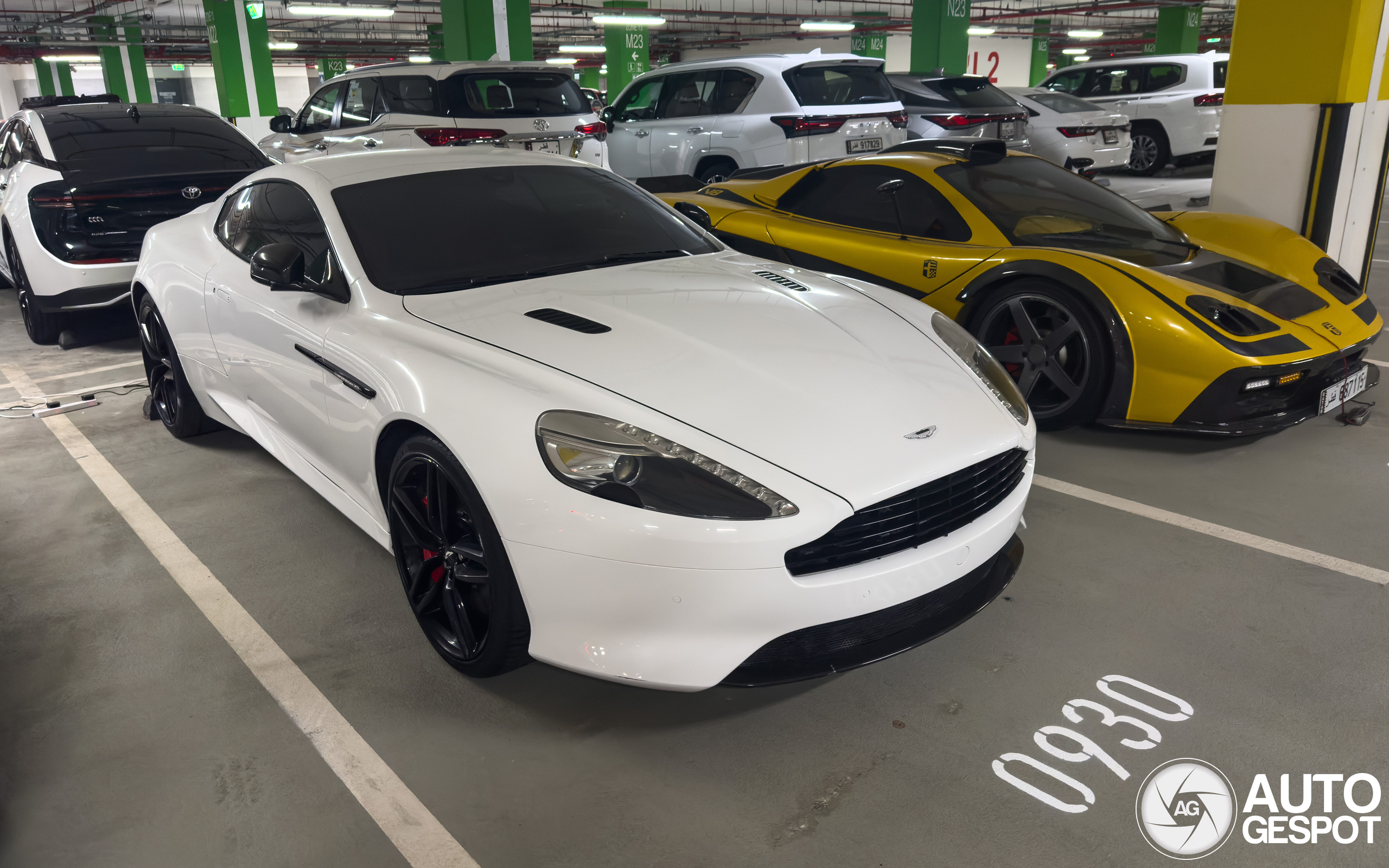 Aston Martin DB9 2013