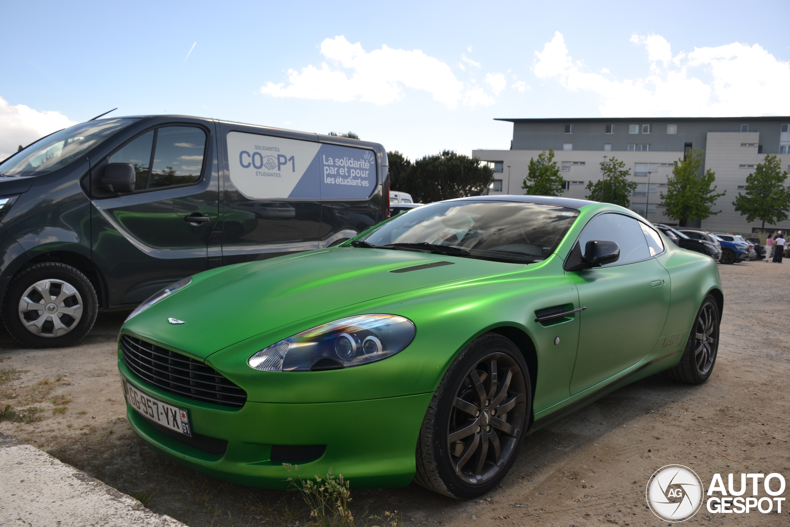Aston Martin DB9