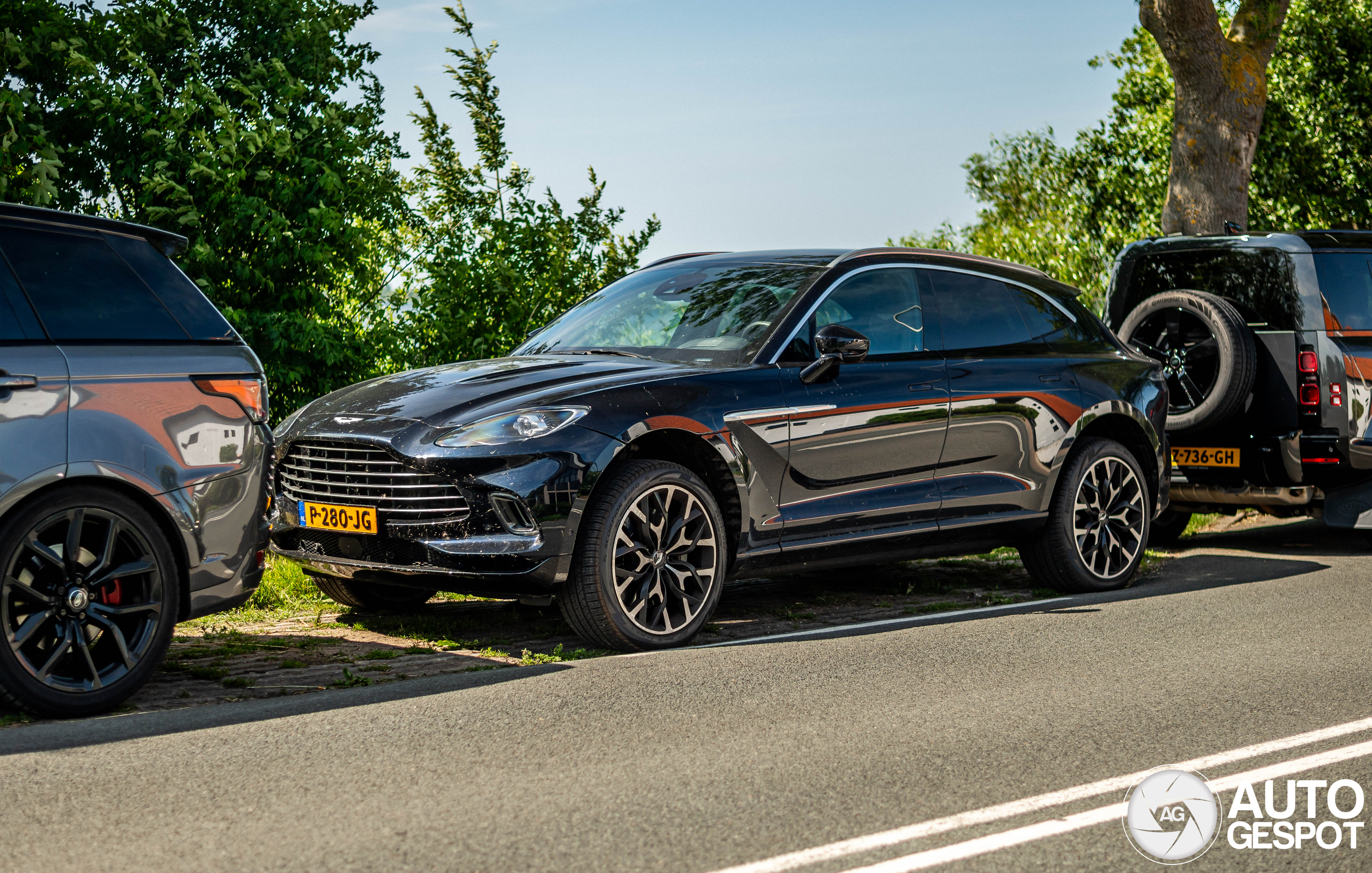 Aston Martin DBX