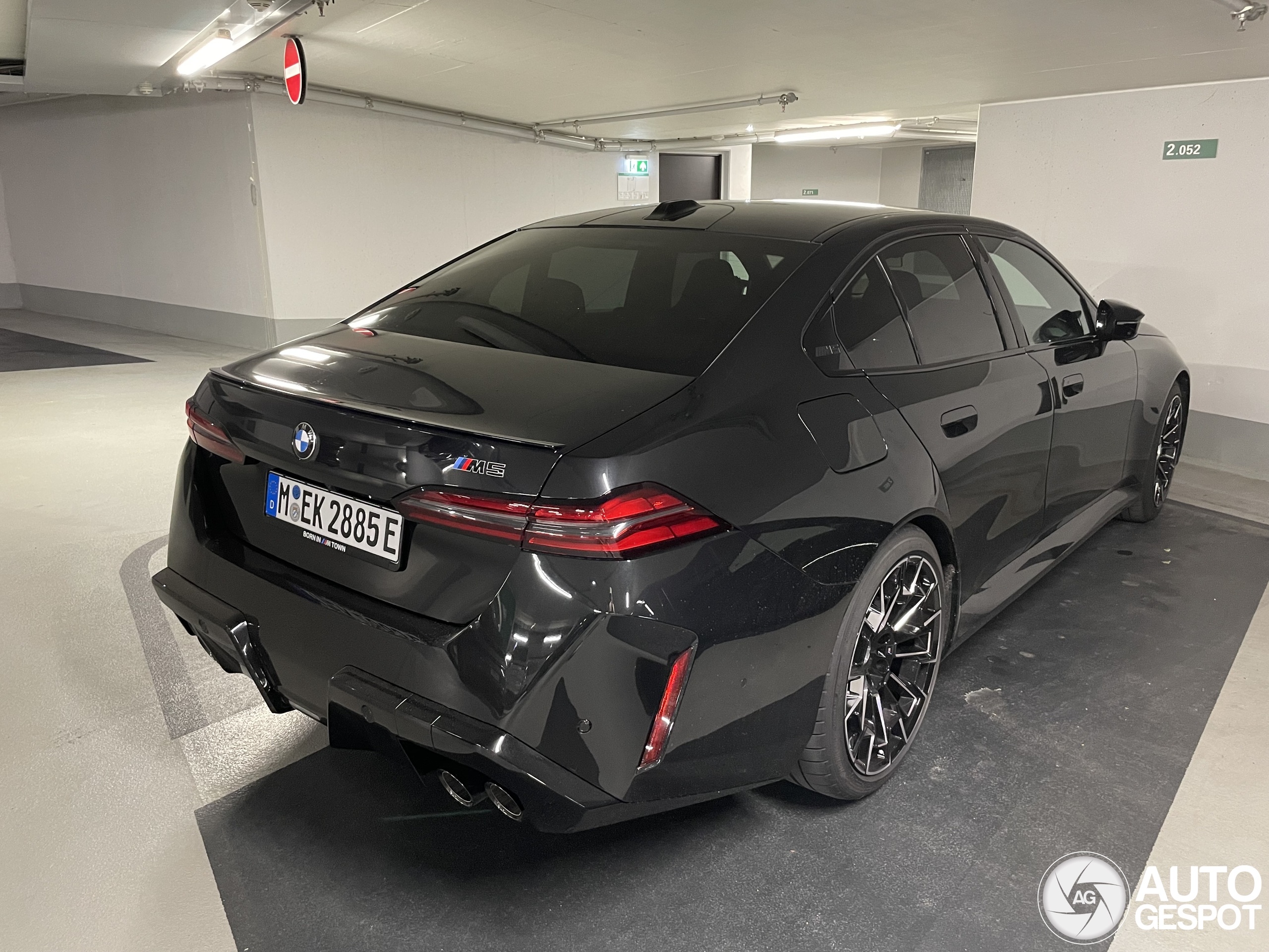 BMW M5 G90
